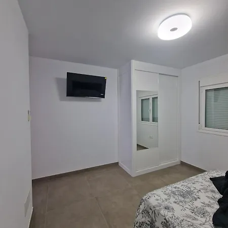 Violeta Villa *